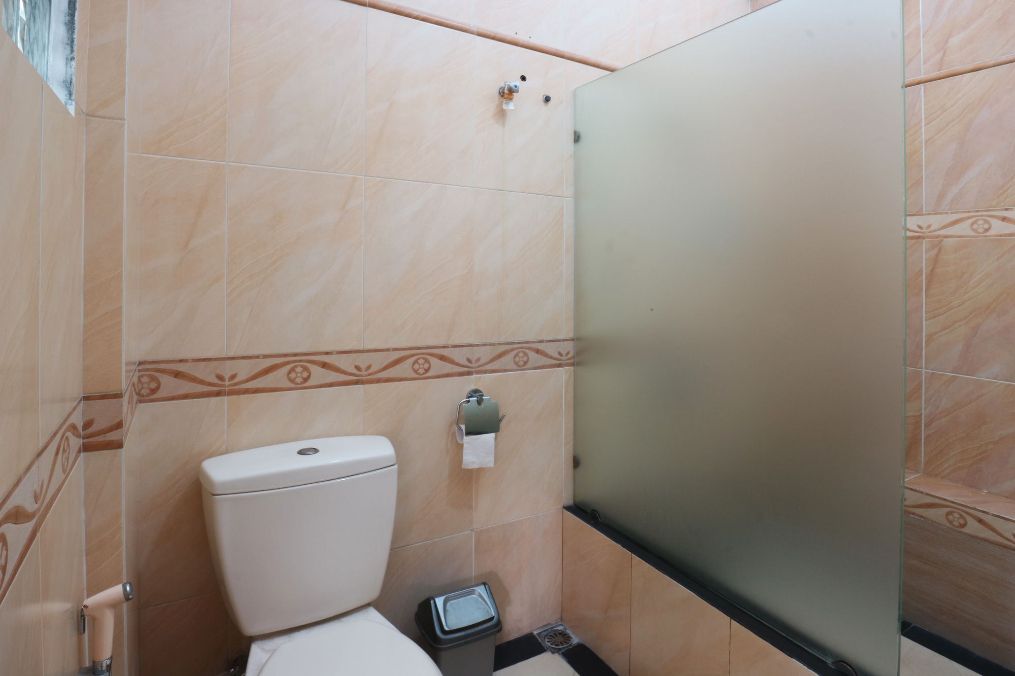 Maharani Guesthouse Tebet Syariah Джакарта Экстерьер фото